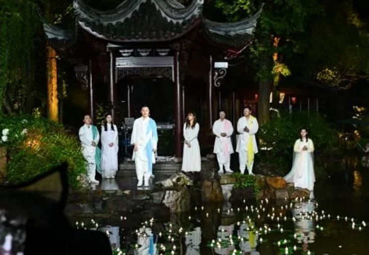 急风骤雨中直播园林音乐会,张军要让“子弹”再飞一会