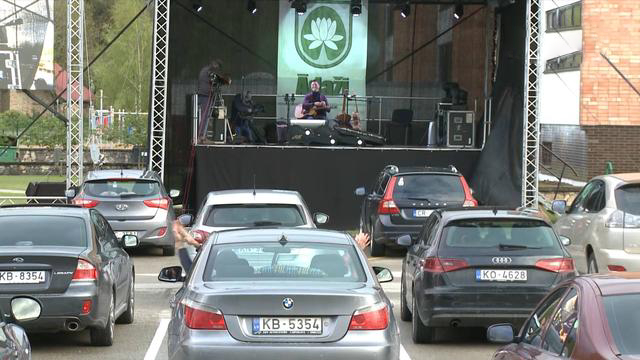 拉脱维亚举办汽车音乐会