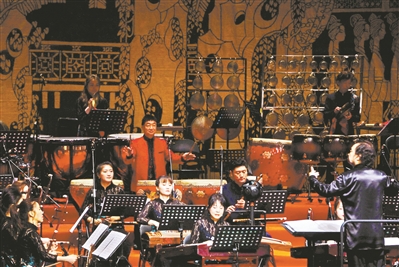 广东民族乐团复演致敬英雄 陈佐辉司鼓《春暖花开》